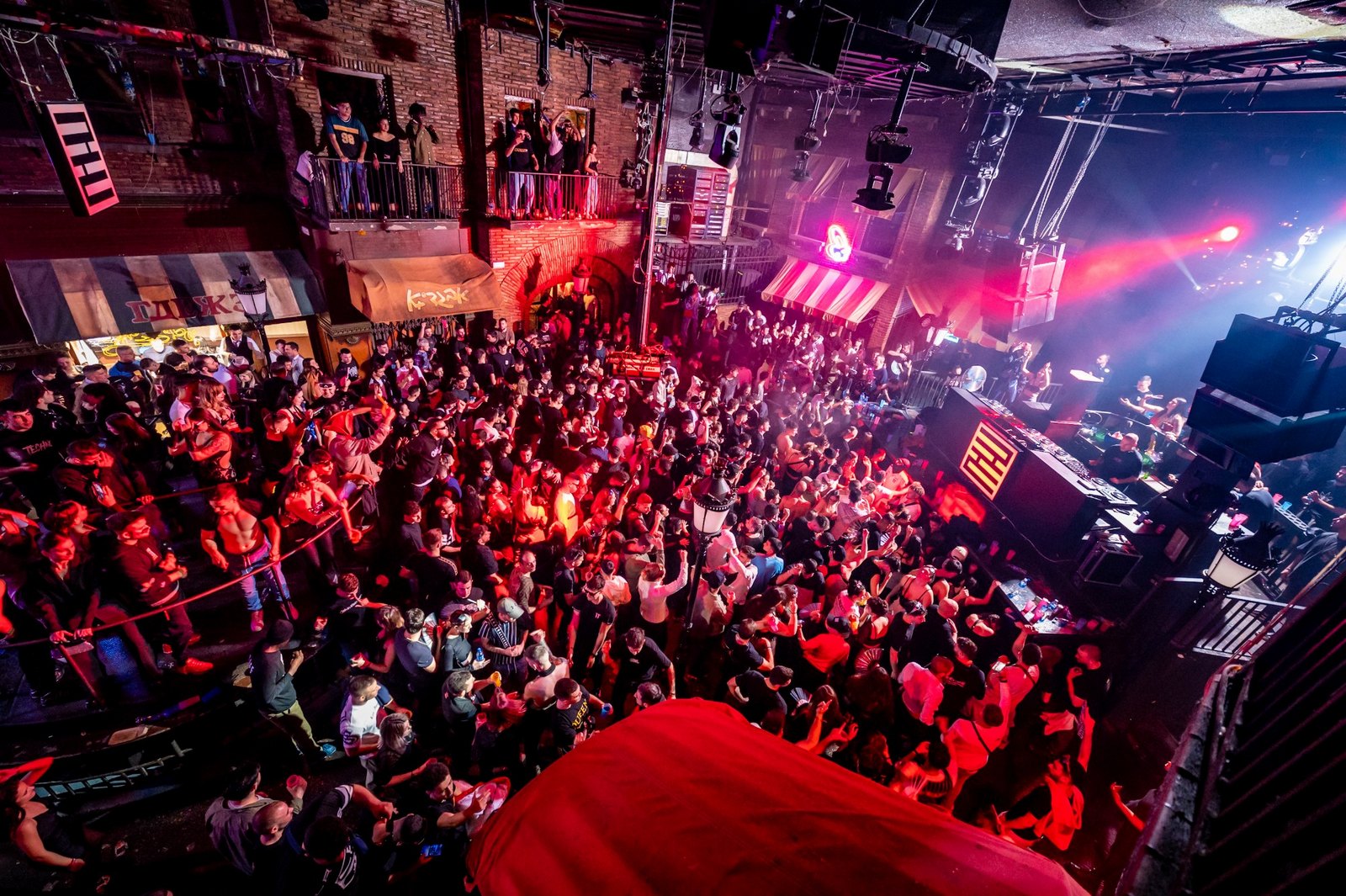 Ben Sims y DJ Pepo encabezan el Halloween de Florida 135 el 31 de octubre, con Estella Boersma, MAURER y Rabent All Night Long en La Boîte